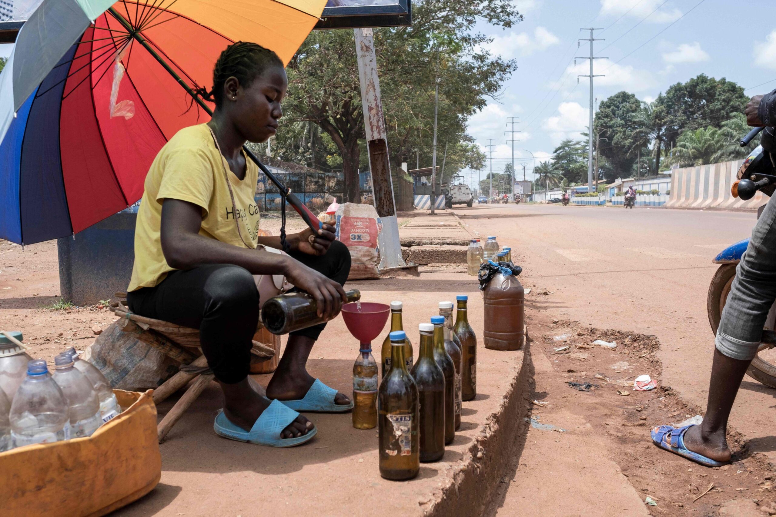 Centrafrique : Le business prospère des vendeurs d’essence à la sauvette