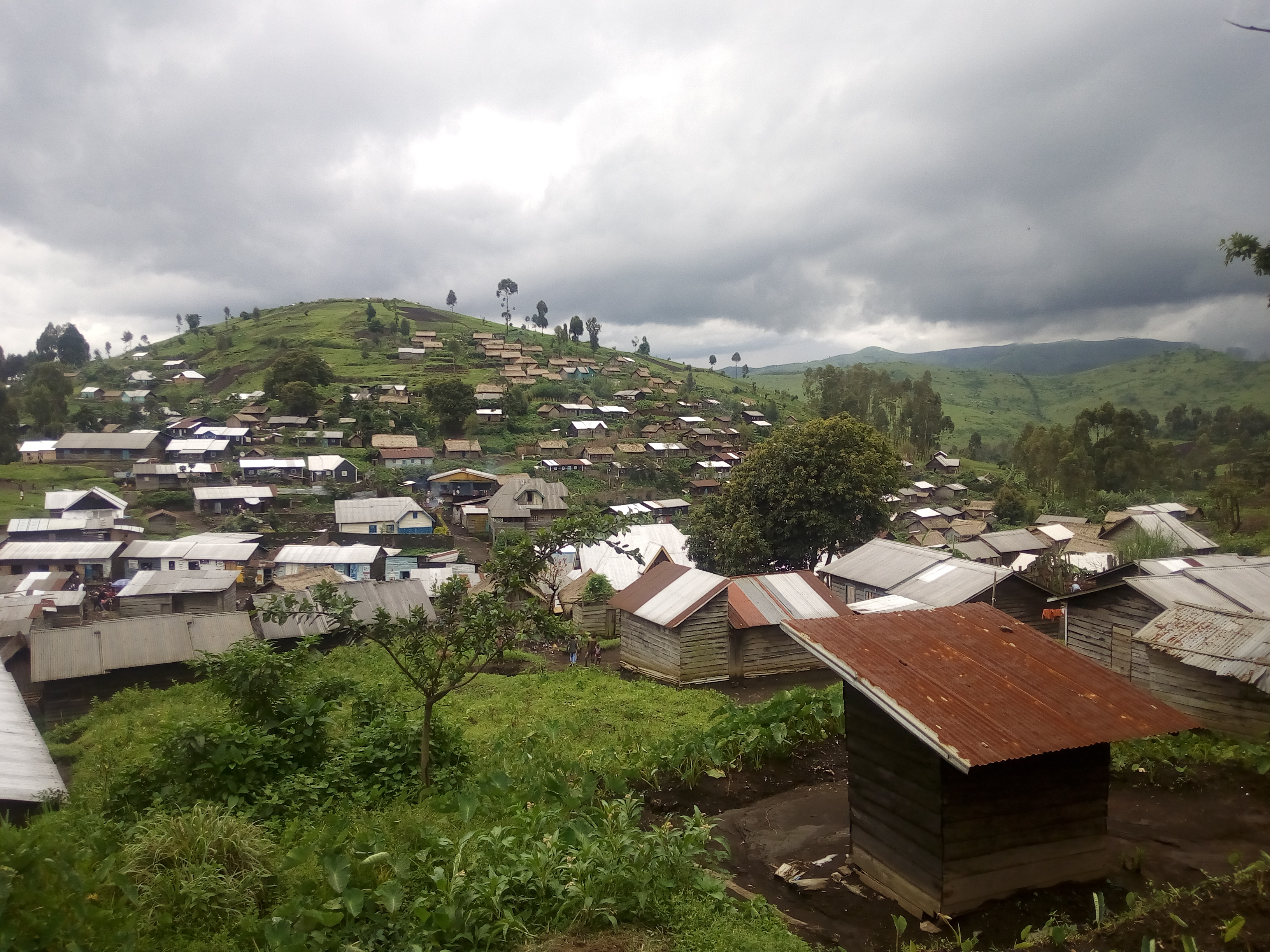 Une vue aérienne de la localité de Burungu dans le territoire de Masisi au Nord-Kivu. Radio Okapi/Photo Marc Maro Fimbo. <br />
