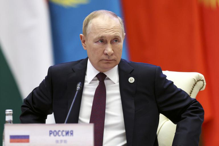 Le mandat d’arrêt contre Poutine nous met « des bâtons dans les roues », dit Pretoria
