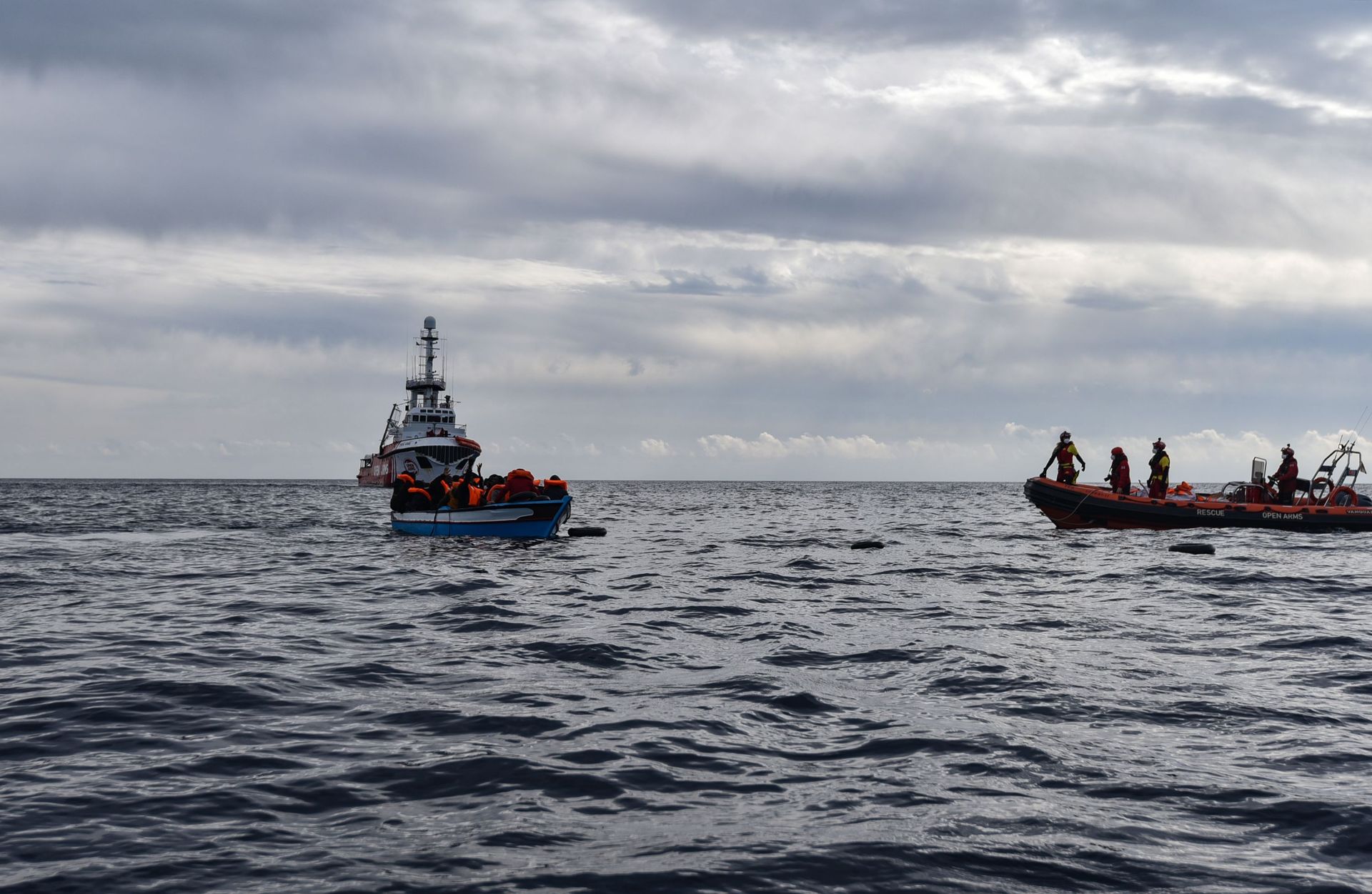 Libye: 34 corps rejetés par la mer en cinq jours, selon le Croissant Rouge