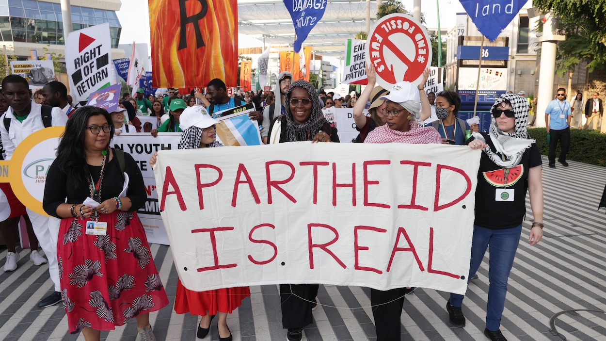 COP28 : des manifestants sous haute surveillance peinent à se faire entendre | COP28 : sommet sur le climat à Dubaï