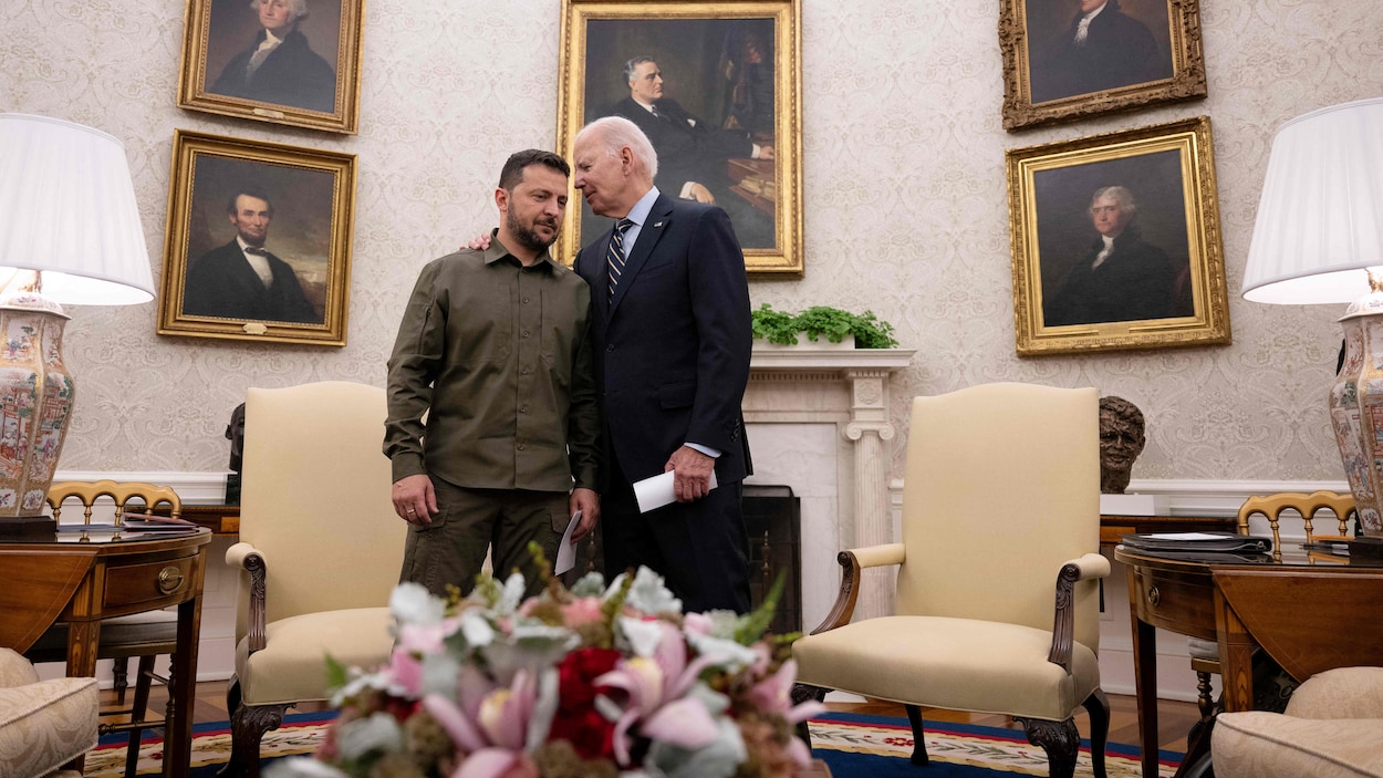 Biden invite Zelensky à discuter « des besoins urgents de l’Ukraine » | Guerre en Ukraine