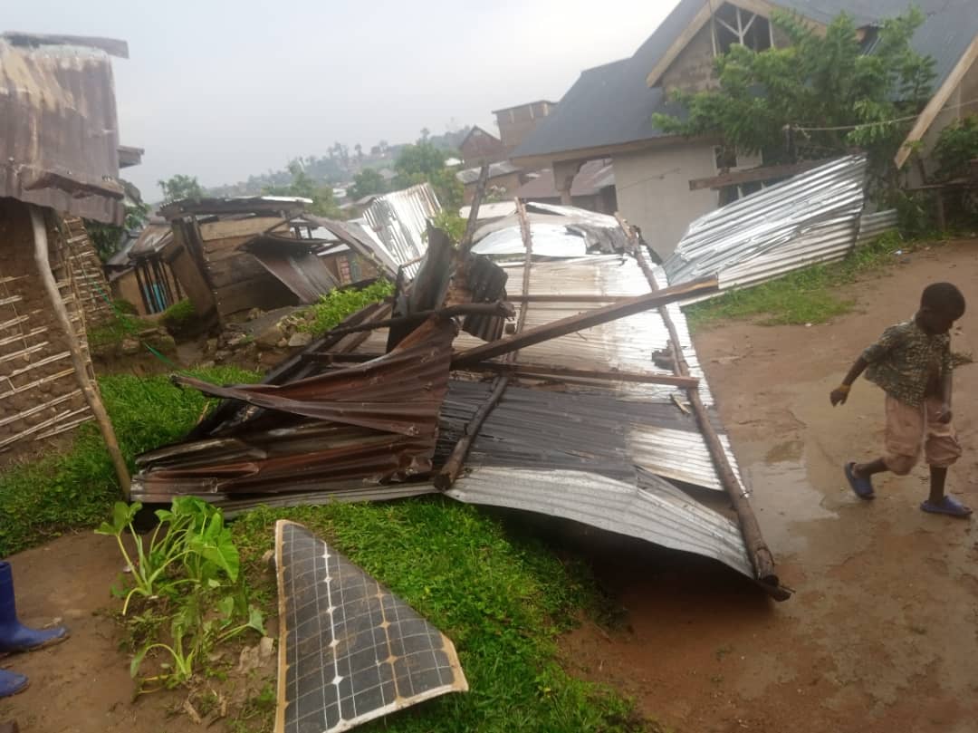 Beni : plus de 170 toitures des maisons après une pluie torrentielle