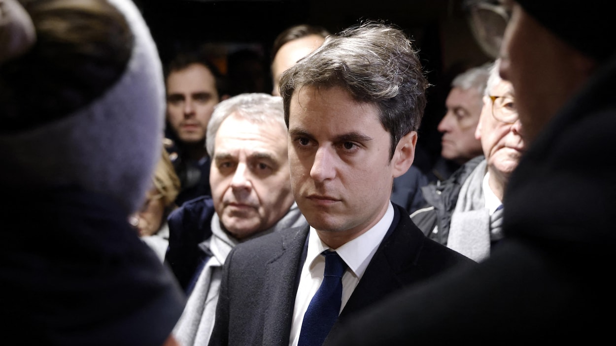 Gabriel Attal, la jeune recrue qui a pour mission de relancer le mandat d’Emmanuel Macron