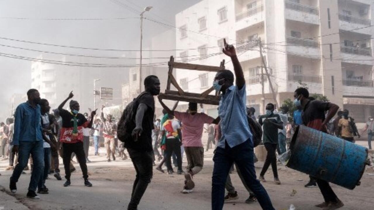 Sénégal: le bras de fer se poursuit après la répression des manifestations