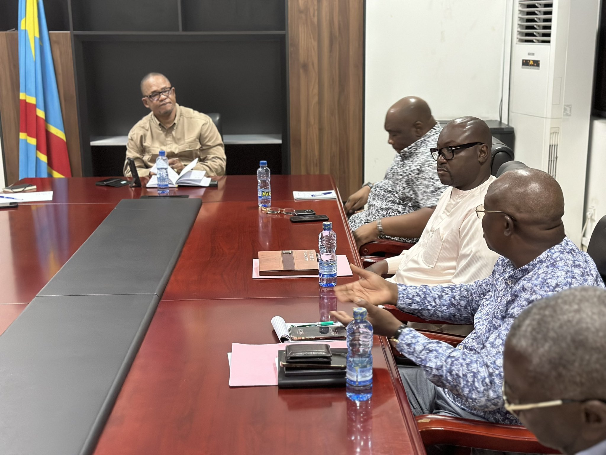 Le Gouvernement de la RDC condamne les actes de violence perpétrés contre le personnel de la MONUSCO et les chancelleries