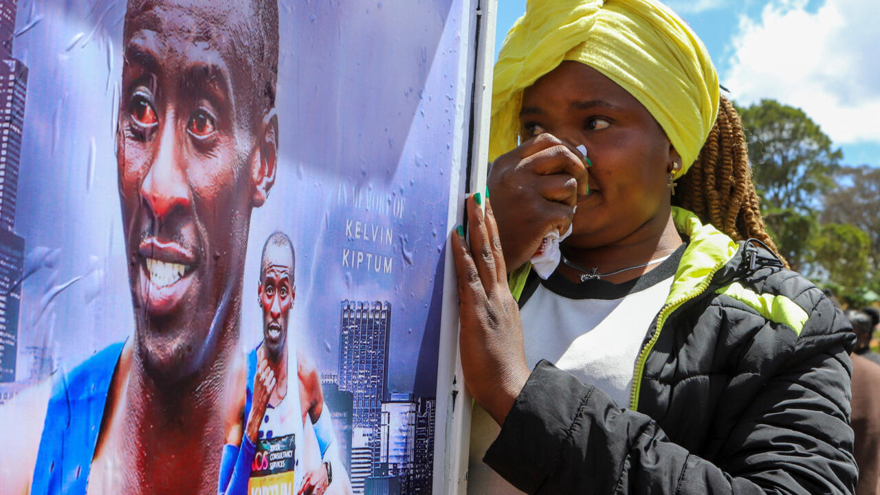 Mort du marathonien kényan Kelvin Kiptum: une veillée chargée d&rsquo;émotions en l&rsquo;honneur du champion