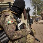 Mali: le colonel Alpha Yaya Sangaré, auteur d&rsquo;un livre critique sur l&rsquo;armée, arrêté