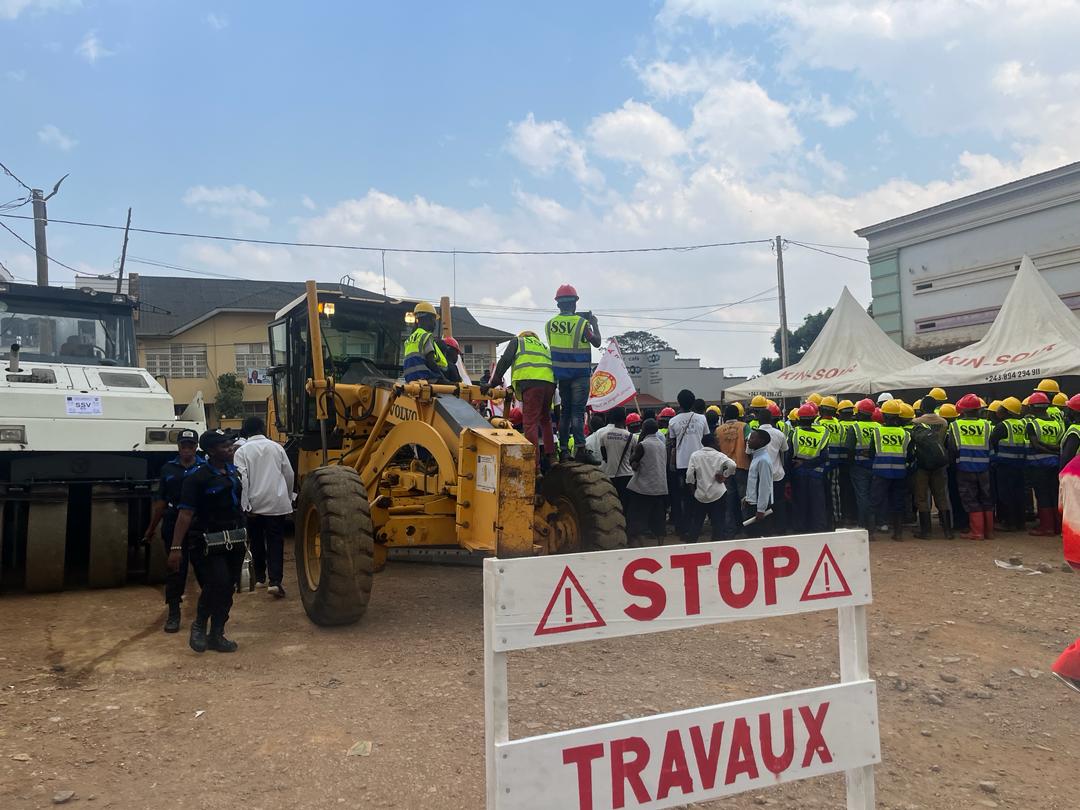 Henry Kitenge salue la reprise des travaux d’assainissement de la voirie urbaine de Beni