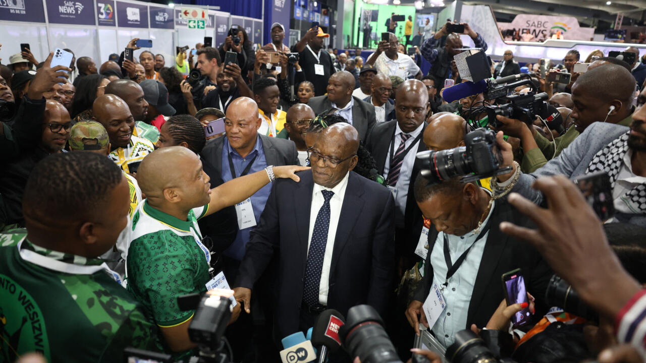 Afrique du Sud: surprise du scrutin, le parti MK de l’ex-président Zuma conteste les résultats