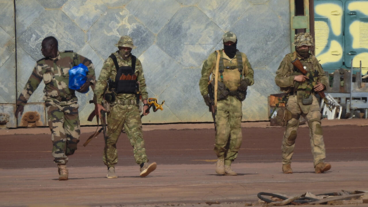 Mali: l’armée assure avoir tué des «terroristes» à Tinzaouatène, des enfants parmi les victimes