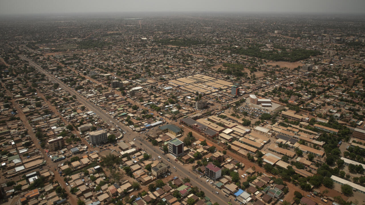 Burkina Faso: une partie des paramilitaires russes de la Brigade Bear quitte le pays