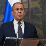 Lavrov : L’Occident Joue avec le Feu en Ukraine