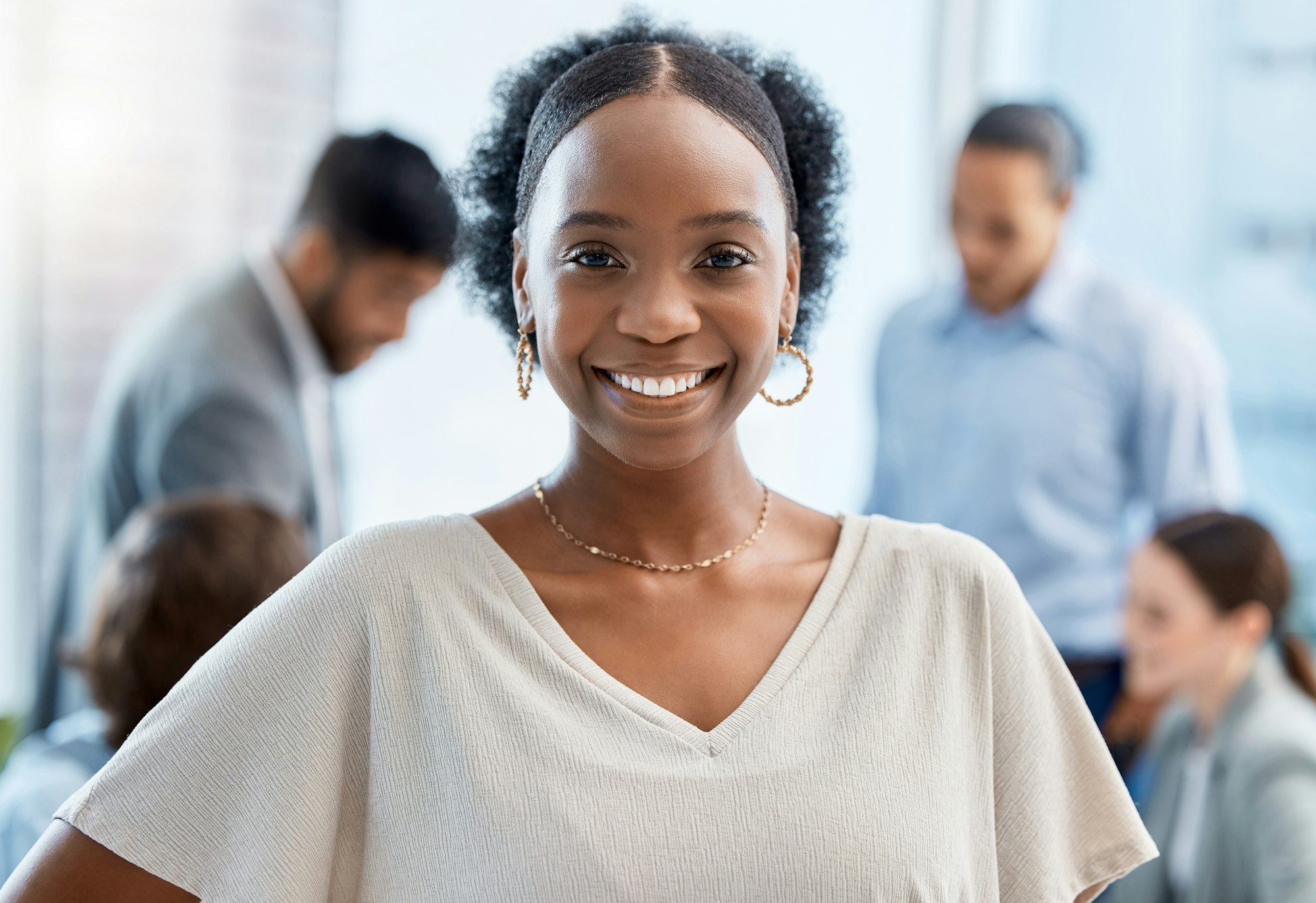 Leadership Féminin vs Masculin : Styles et Approches