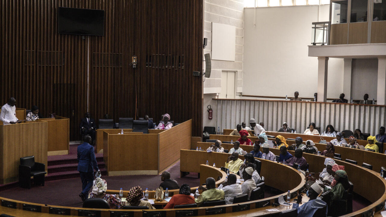 Sénégal: Bassirou Diomaye Faye pourrait rapidement dissoudre l’Assemblée