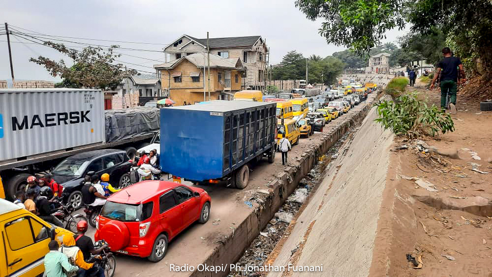Les embouteillages perturbent les activités des élèves et des enseignants à Kinshasa