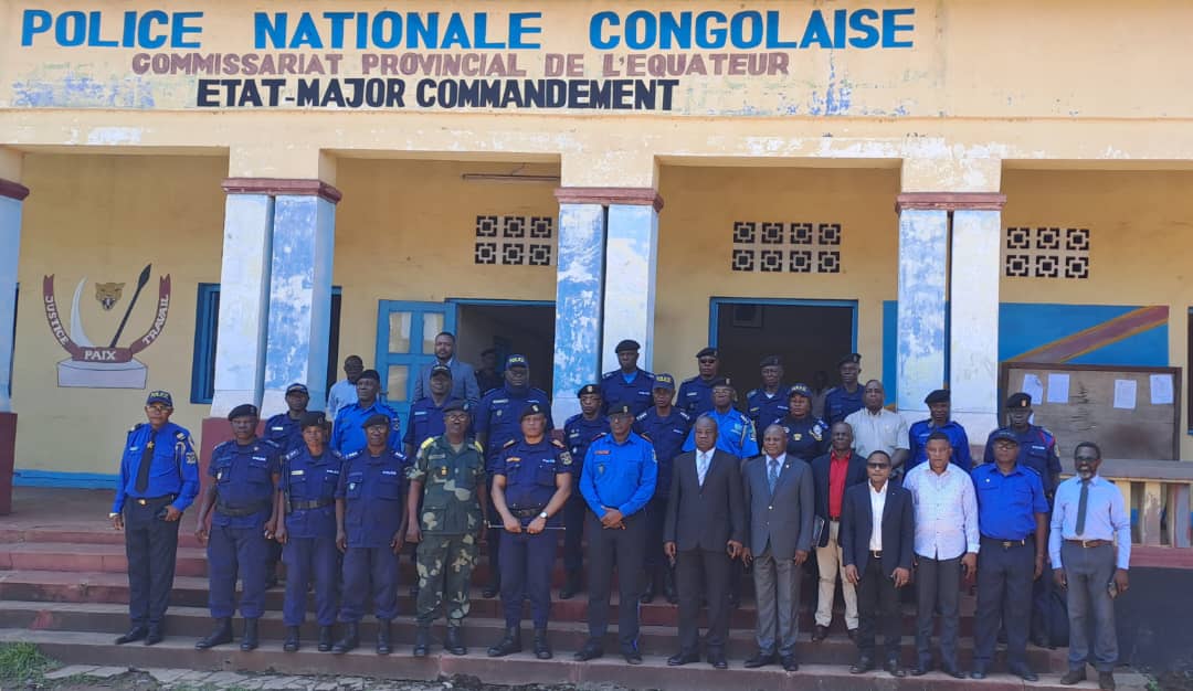 Equateur : plus de 20 officiers de la police dont 2 femmes participent à un atelier sur l’approche police de proximité à Mbandaka