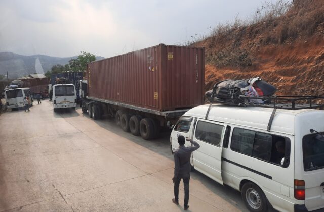 Route Kinshasa-Matadi : les embouteillages refont surface deux jours après la reprise du péage de Kasangulu