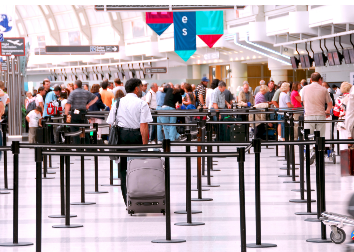 Canada bars foreign travelers over Ebola outbreak